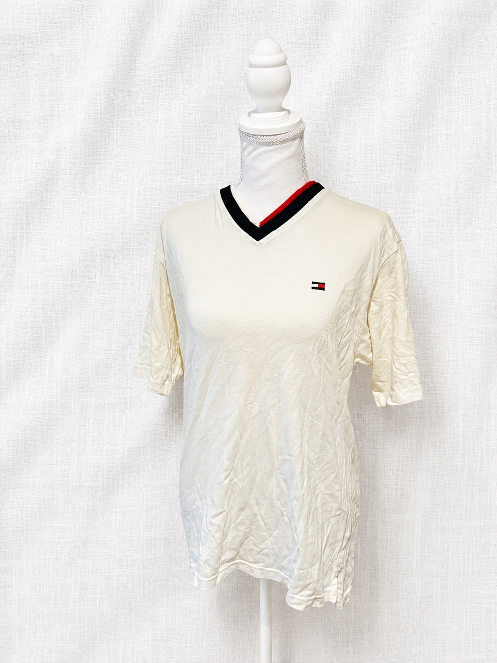 Vintage Tommy Hilfiger Cream V‑Neck Tee with Red & Navy Trim